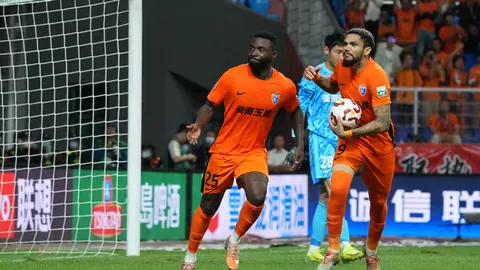 “近6战场均得分超26分，莱昂纳德命中率58%+！但赛后自省：第二节表现不佳致输球”