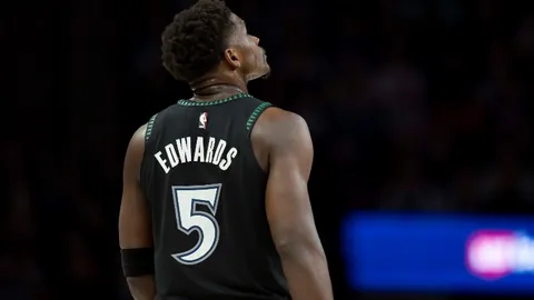 铜梁龙倾情致敬张外龙：家乡热盼，欢迎您常回家乡共话情谊！